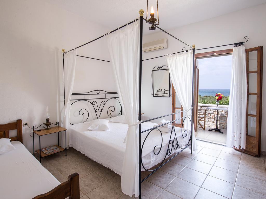 Foivos 2 Hotel Githio Habitación foto